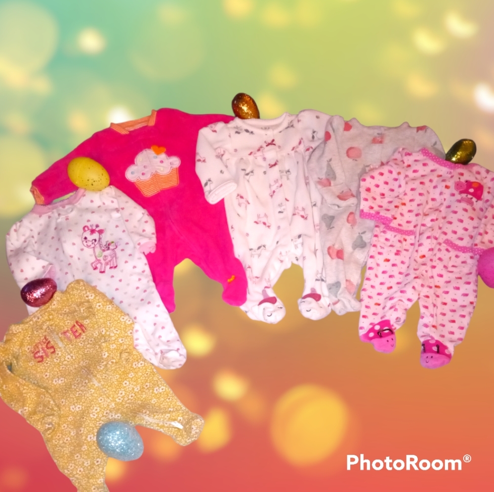 Carter's Newborn Baby Girl Bundle of Sleepers with Footies